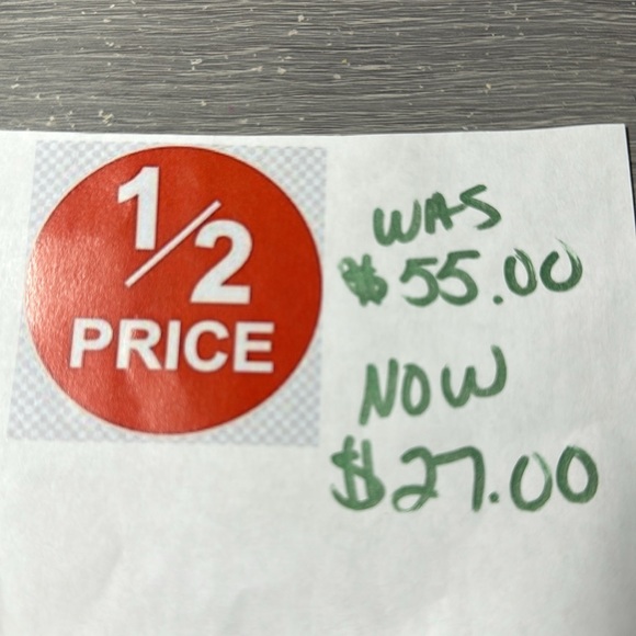 Bella Luce Emerald and White Diamond Simulants Ring - Picture 2 of 9